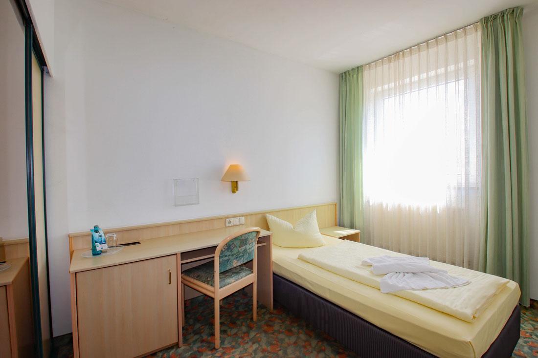 Hotel Astor Альтенбург Экстерьер фото
