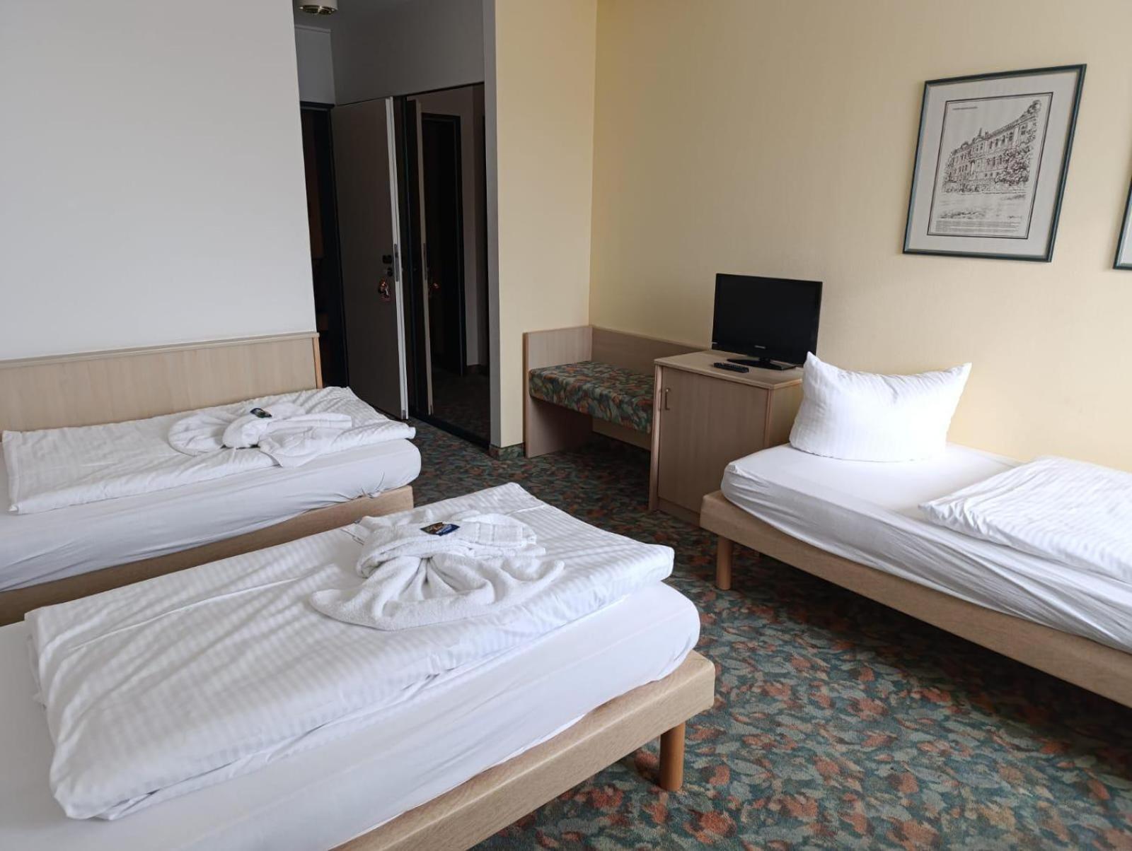 Hotel Astor Альтенбург Экстерьер фото