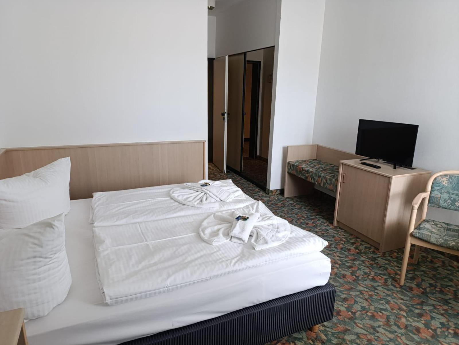 Hotel Astor Альтенбург Экстерьер фото
