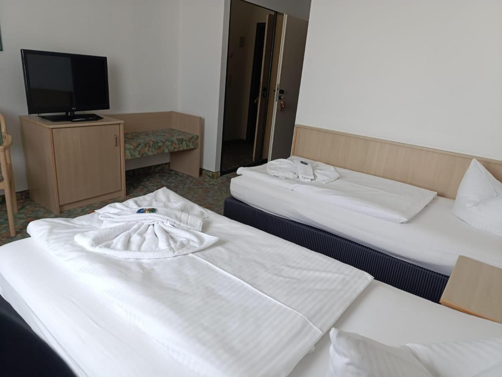 Hotel Astor Альтенбург Экстерьер фото